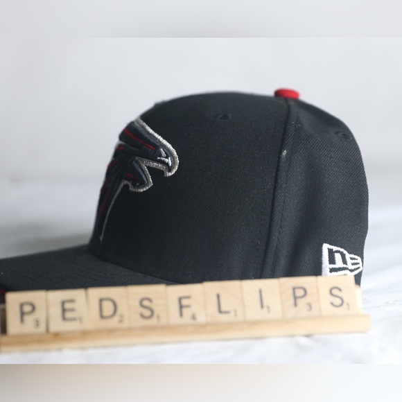 Atlanta Falcons New Era NFL Fitted Hat - Picture 2 of 7